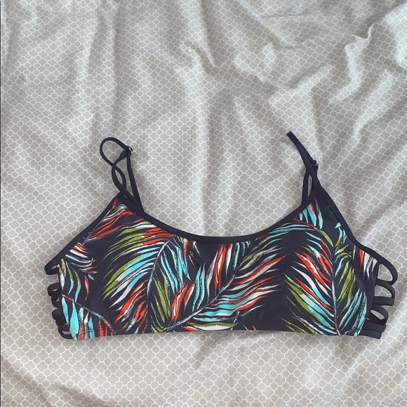 xhilration grey floral bikini top - Picture 1 of 2